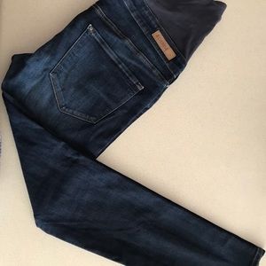 Maternity jeans skinny.  From H&M.